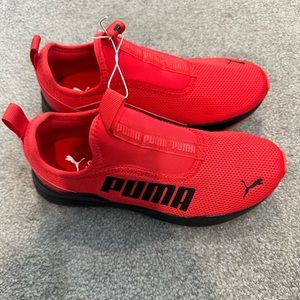 Puma kids size 4 sneakers